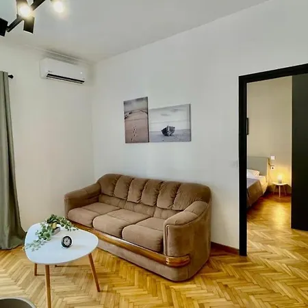 Stylish Spacious Apt At The Centre Of Monastiraki Athens Exterior photo
