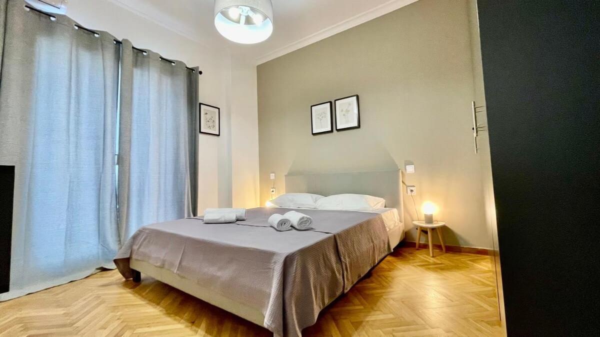 Apartment Stylish Spacious At The Centre Of Monastiraki Athens