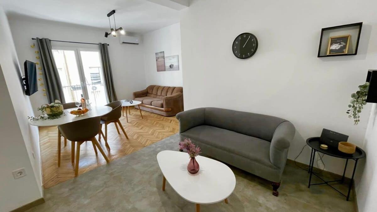Apartment Stylish Spacious At The Centre Of Monastiraki *