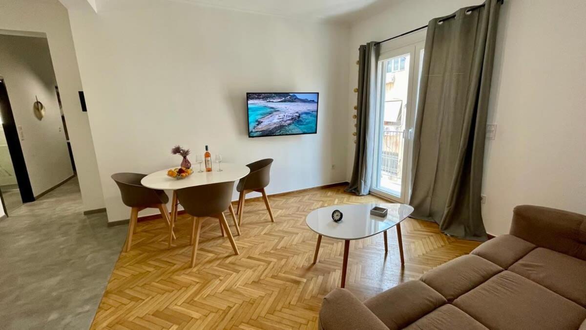 Apartment Stylish Spacious At The Centre Of Monastiraki *