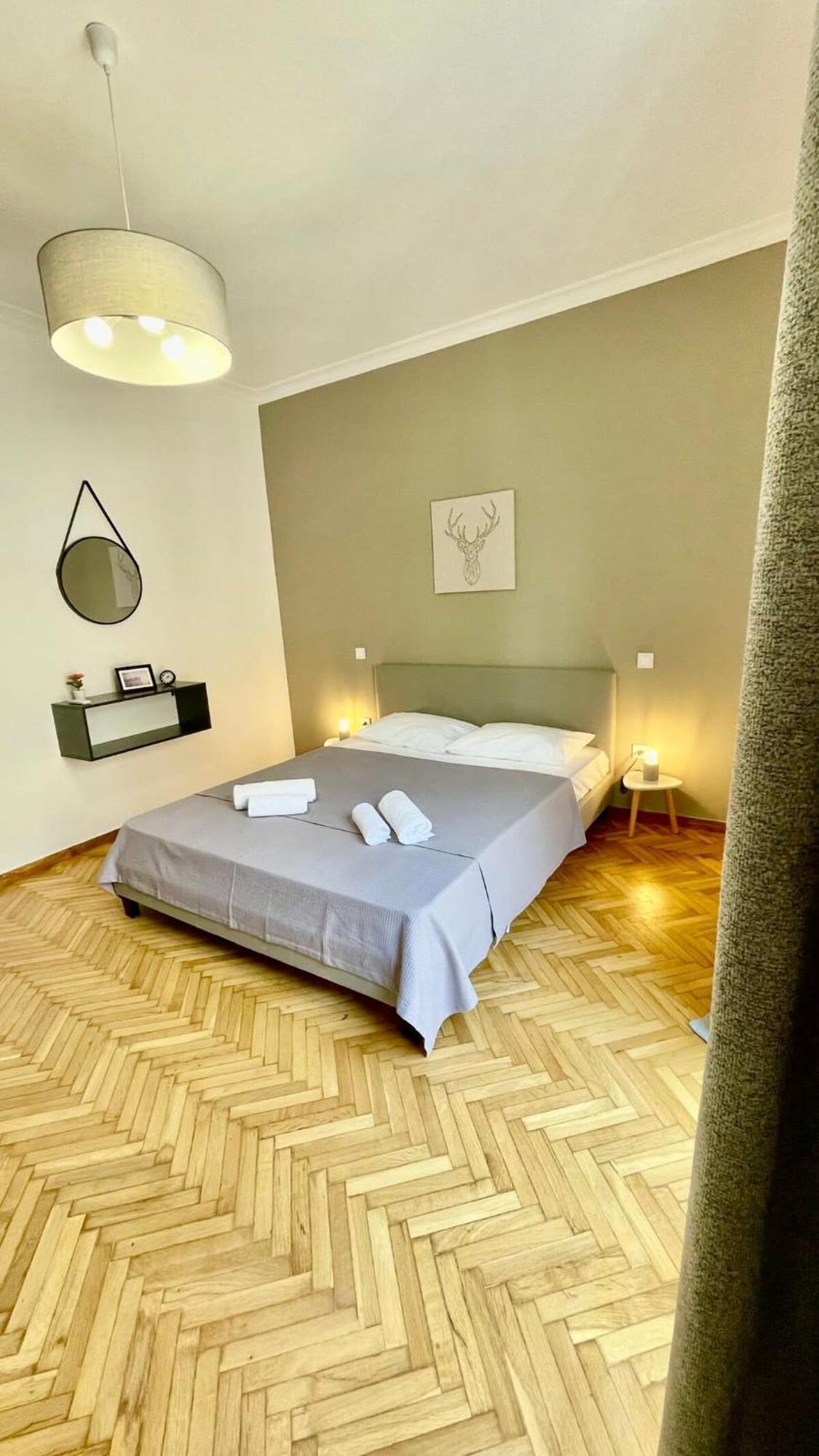 Stylish Spacious At The Centre Of Monastiraki *