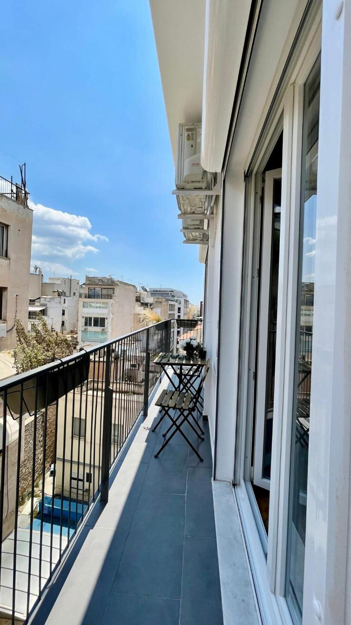 Stylish Spacious At The Centre Of Monastiraki Apartment *